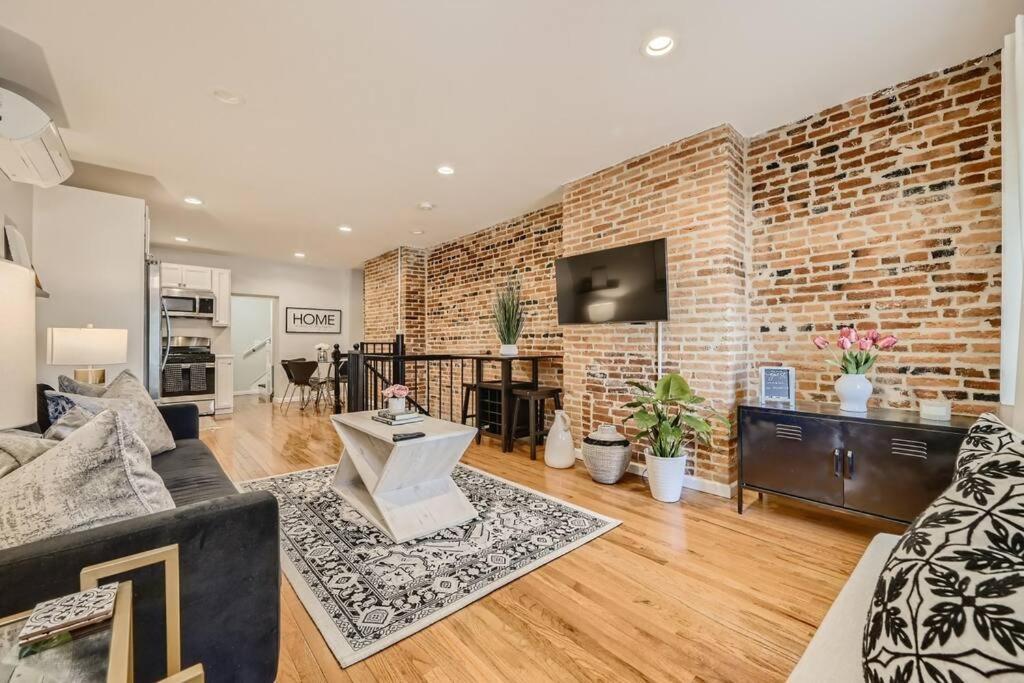 Trendy Spot In Downtown Baltimore/Fellspoint Exterior photo